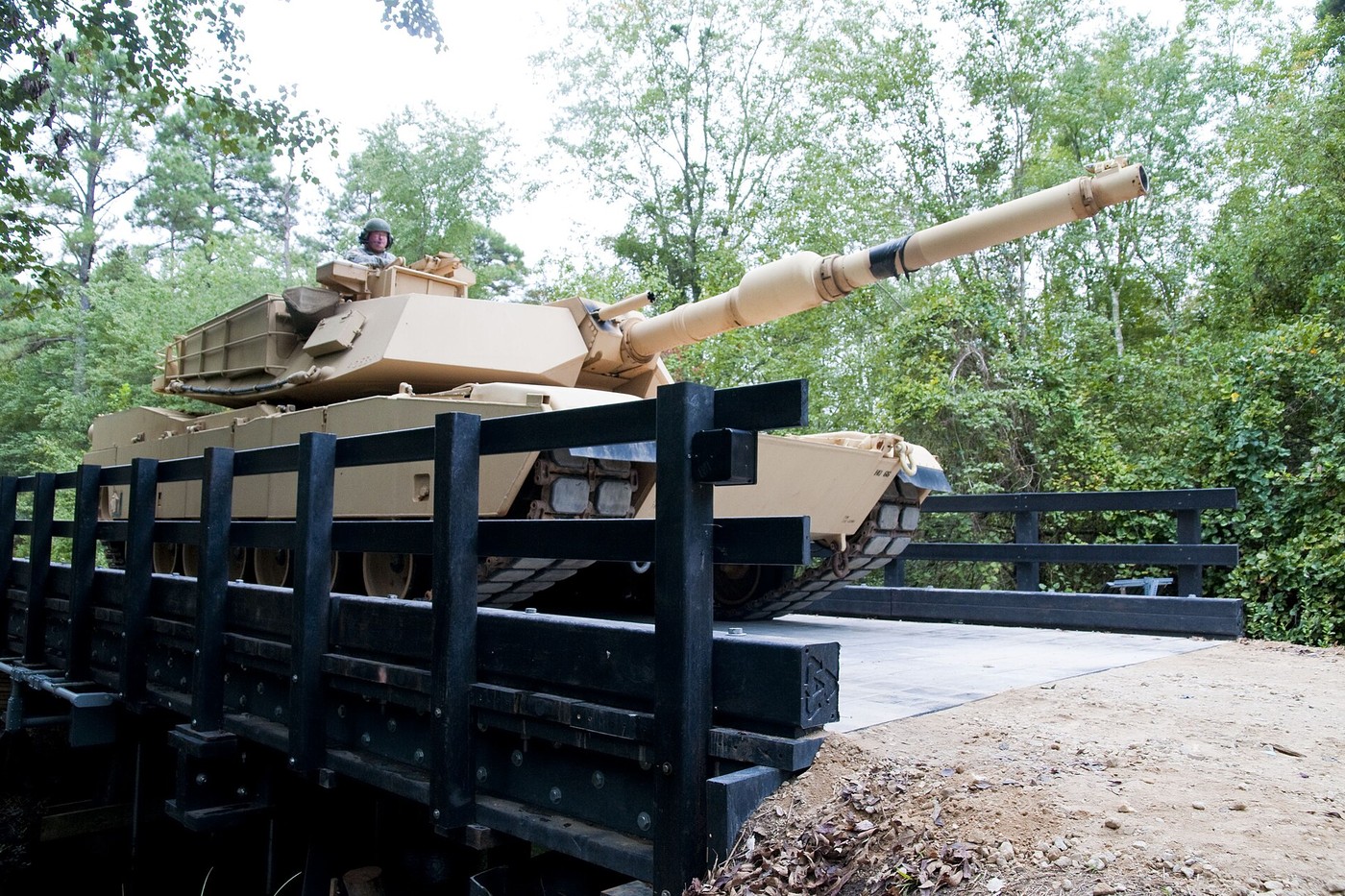 M1 Abrams у військовій допомозі: передача, навчання та логістичний контур